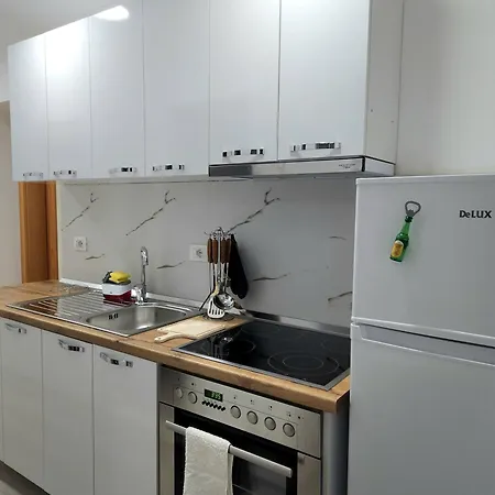 Apartman Krash Tirana