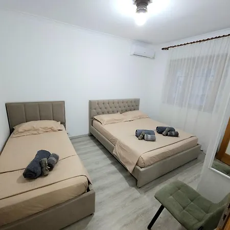 Krash * Tirana