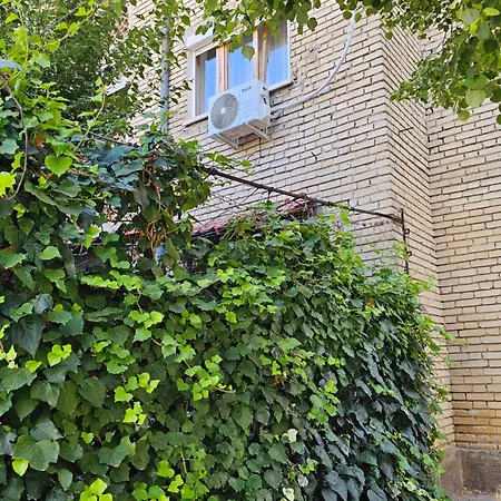 Krash Apartman Tirana
